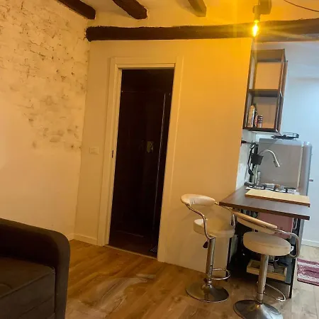 Tiny-house In The Heart Of Daire Bolonya