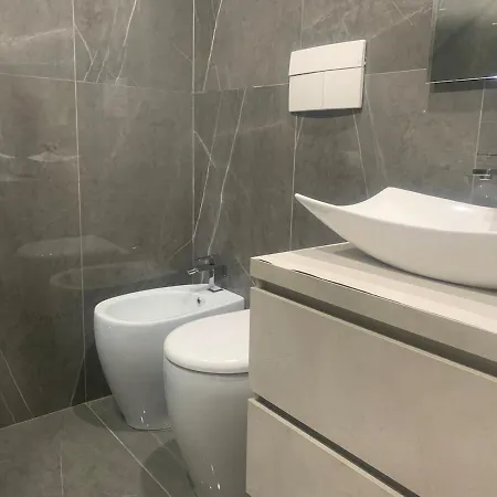 Tiny-house In The Heart Of Bologne